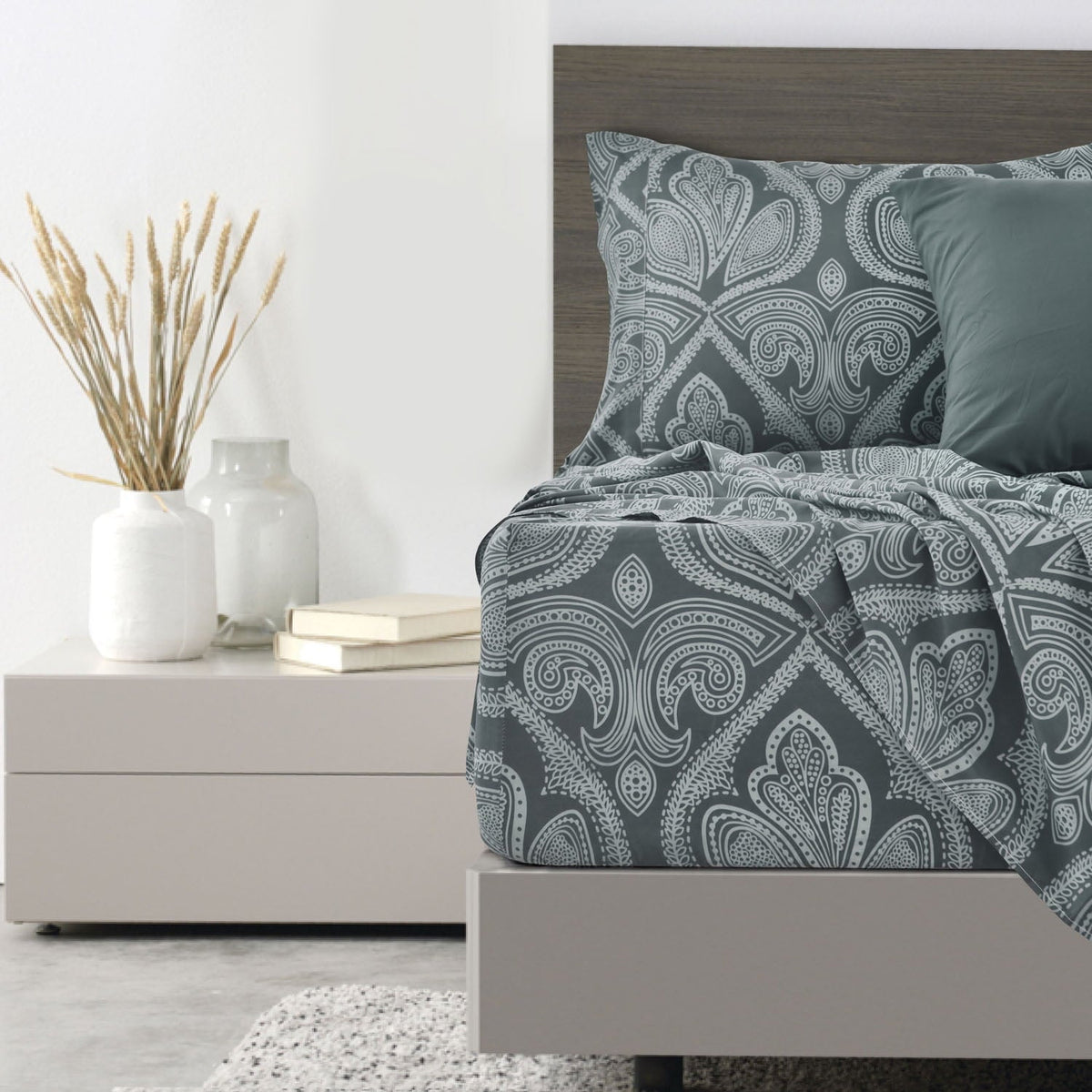 Queen Bed Sheets Set - 6 Piece Brushed Microfiber Bed Sheet - Shrinkage and Fade Resistant - (Queen, Grey) - Image 6